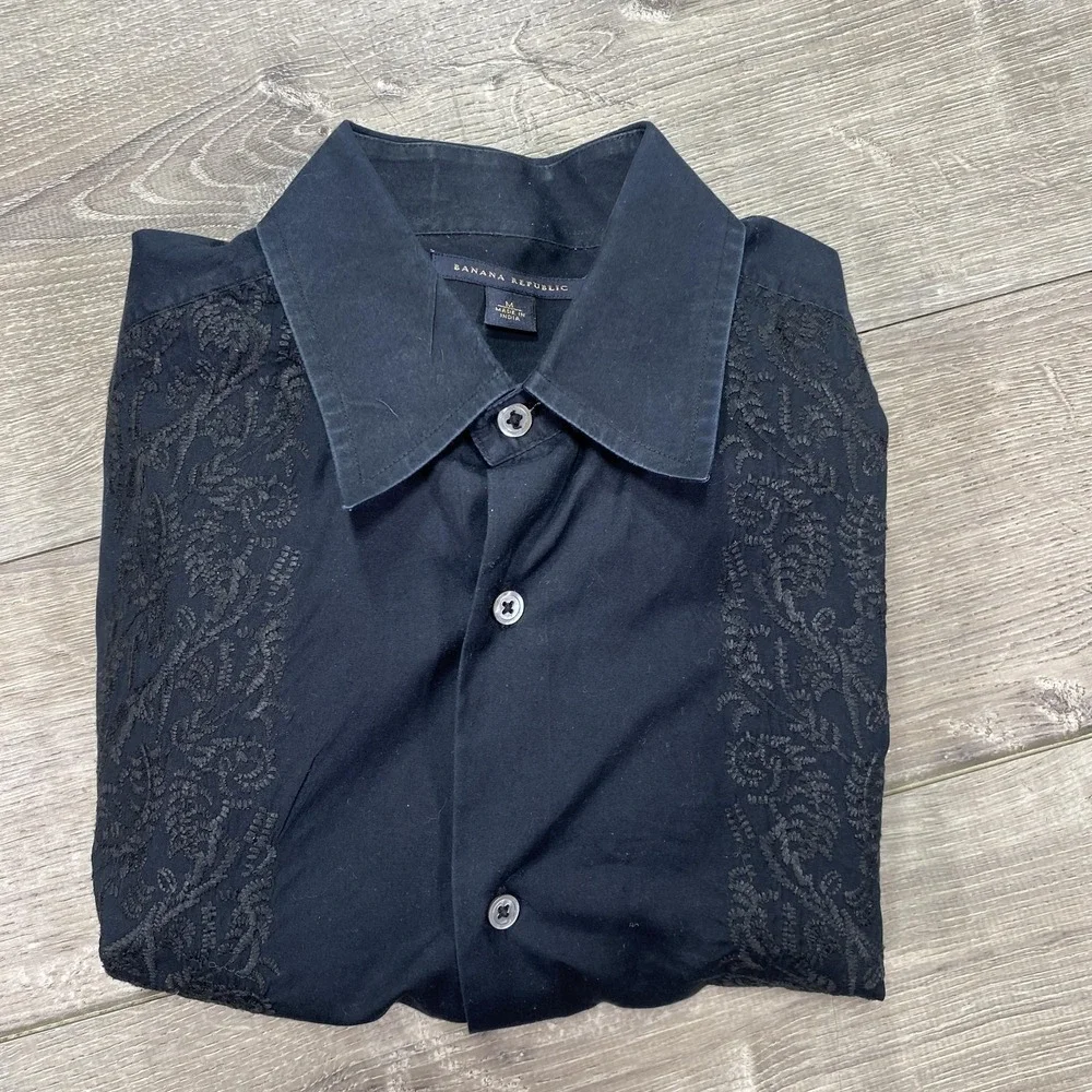 Banana Republic Shirt Mens Medium‎ Black Embroidered Long Sleeve Button Up